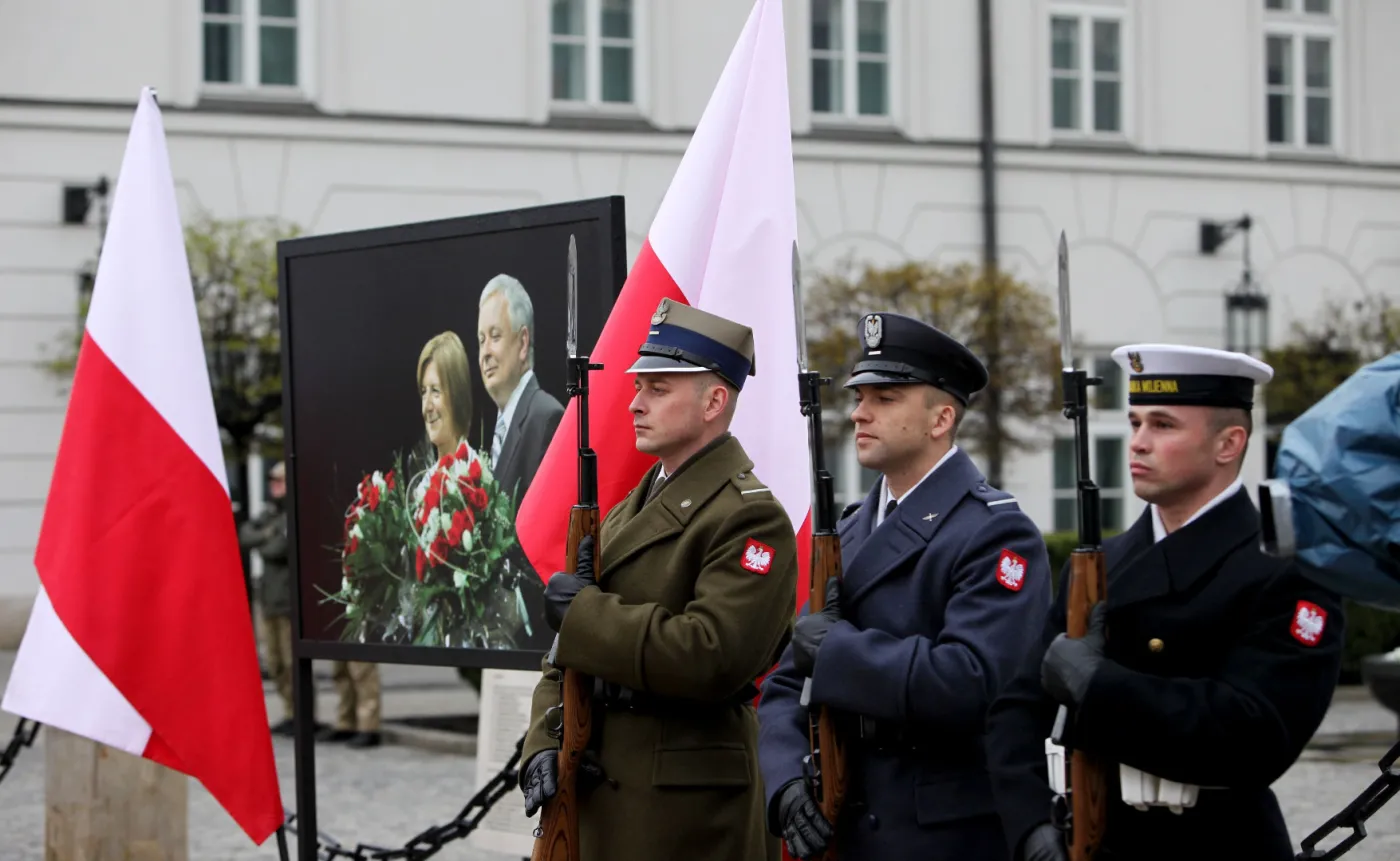 Rozstrzygnięcie ws. miesięcznicy smoleńskiej: Warszawa może się odwołać od zakazu kontrmanifestacji