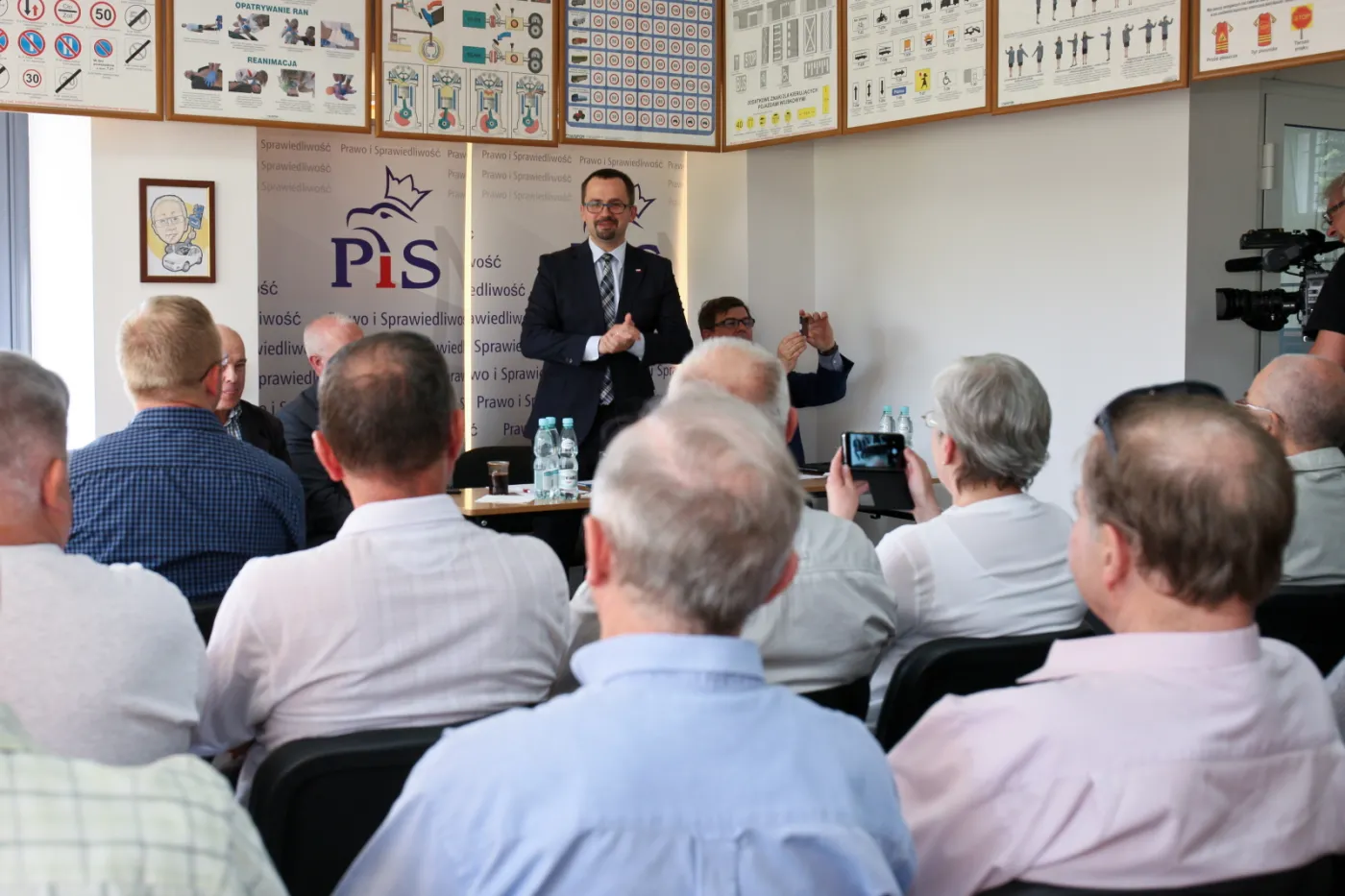 Horała: Trzeba ustalić, kto jest odpowiedzialny za wielką lukę VAT