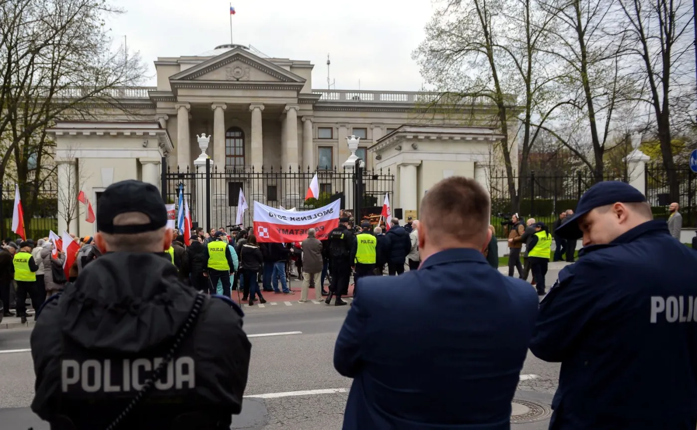W policji najpierw ostrzeżenie potem użycie siły