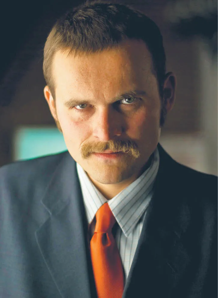 3528991-slawomir-czapnik-doktor-politologii.jpg