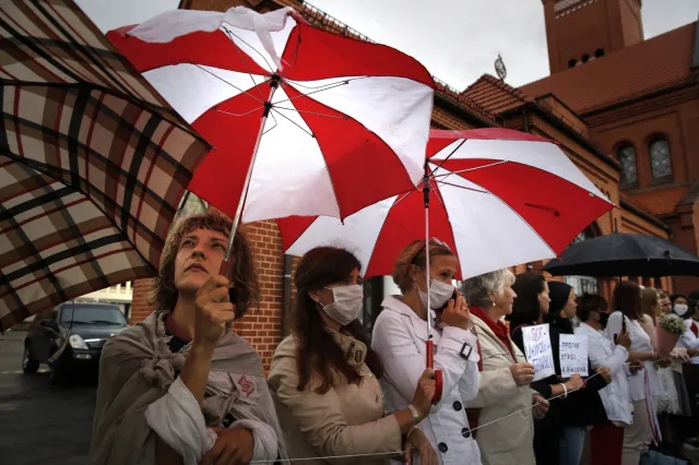 Białoruś: Milicja w Mińsku zatrzymała około 20 dziennikarzy