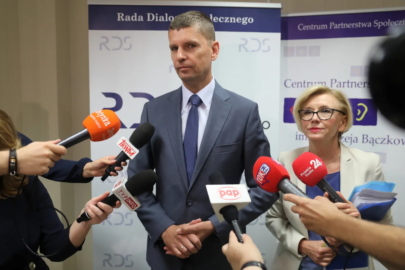 Piontkowski po spotkaniu z ZNP: Umówiliśmy się na wznowienie prac zespołu ds. statusu