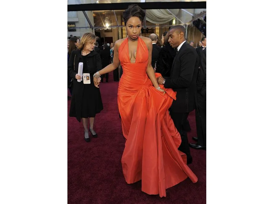 1843297-jennifer-hudson-ap110227080360.jpg