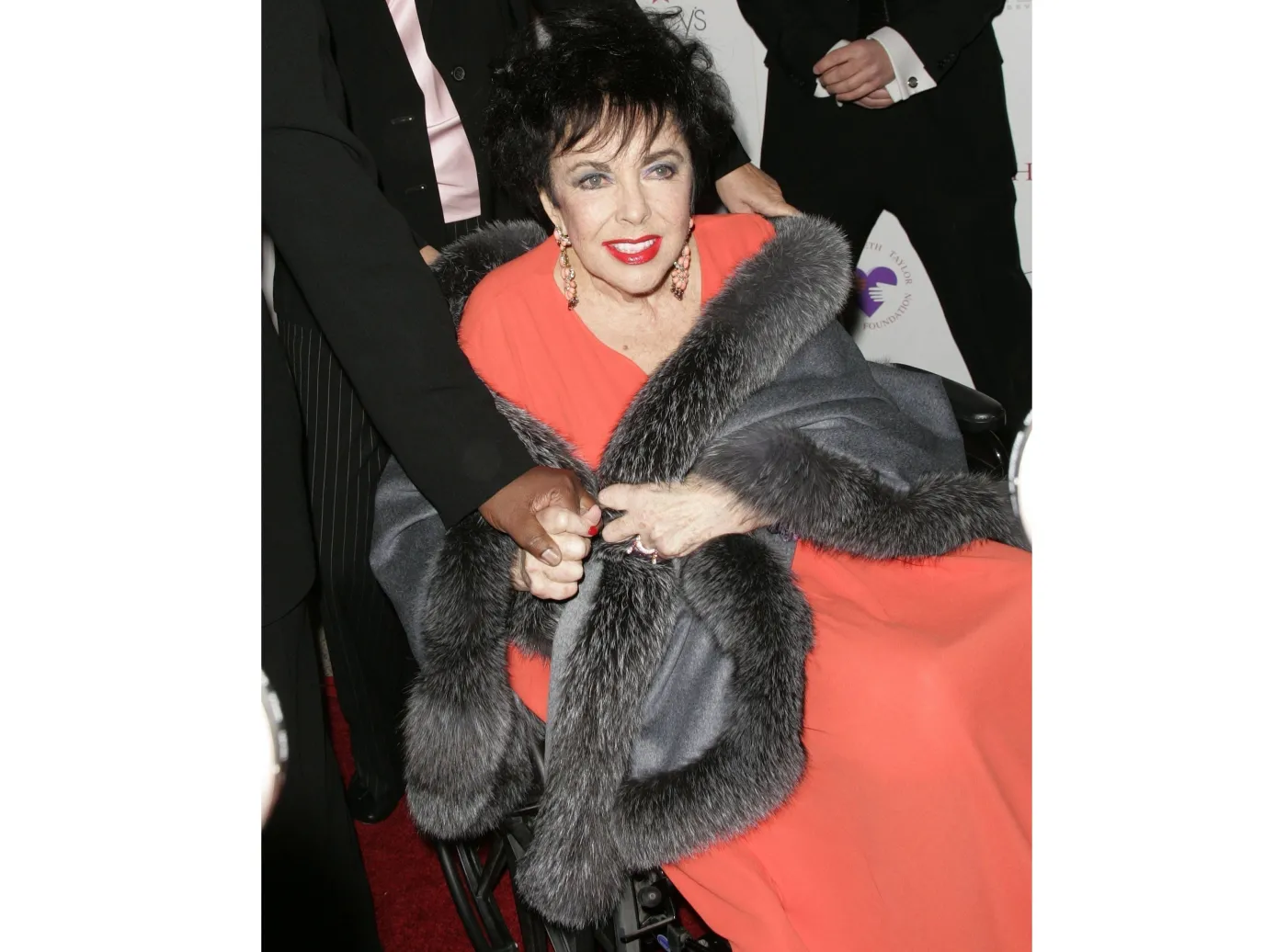 1921020-elizabeth-taylor-w-grudniu-2007.jpg