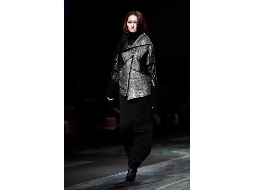 1958208-south-korea-fashion-week-kwiecien.jpg