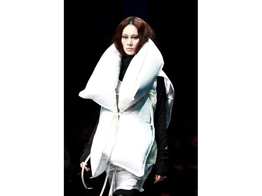 1958254-south-korea-fashion-week-kwiecien.jpg