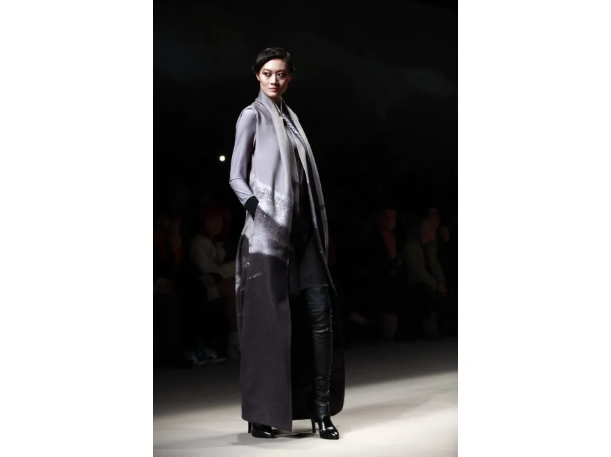 1958277-south-korea-fashion-week-kwiecien.jpg
