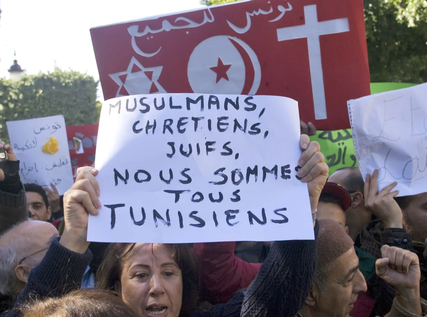 Tysiące Tunezyjczyków protestuje przeciw mordercom polskiego zakonnika