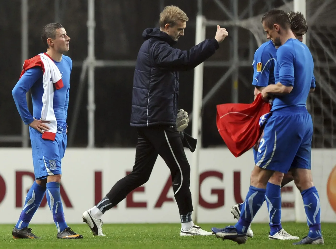 1837266-przegrani-pilkarze-lecha-poznan.jpg