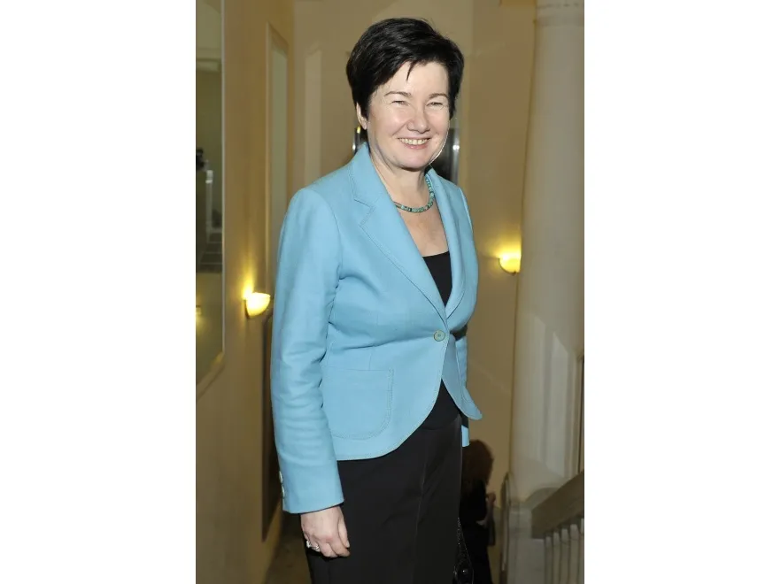 2060363-stylowa-pani-prezydent-tak-sie.jpg