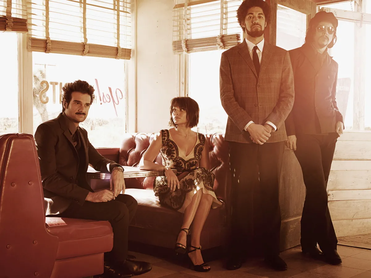 Danger Mouse, Daniele Luppi i ich muzyczni goście