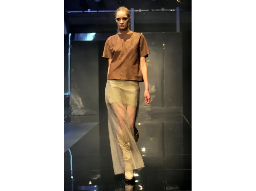 2128655-niedoslowna-moda-pokaz-jesiennej.jpg