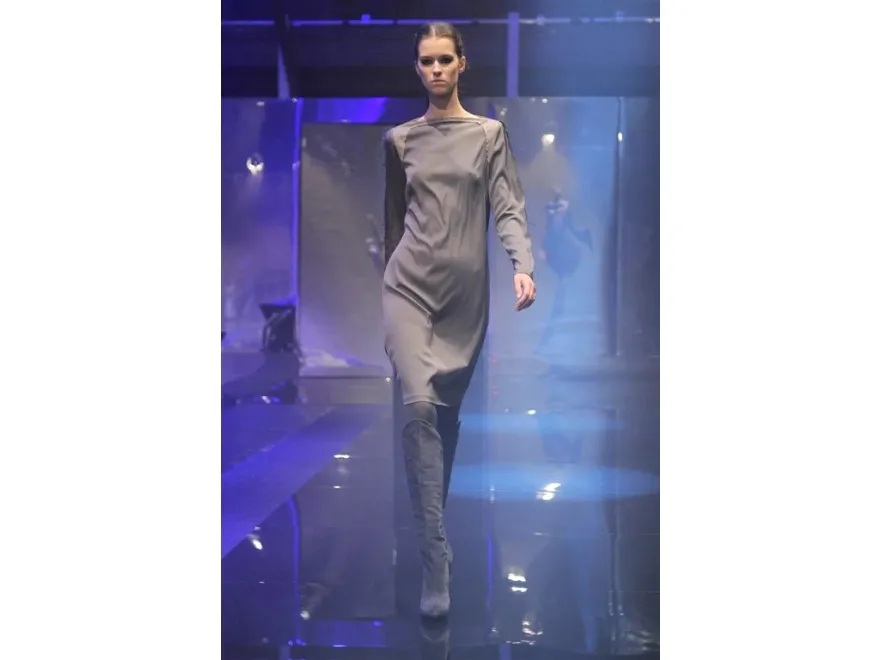 2129511-niedoslowna-moda-pokaz-jesiennej.jpg