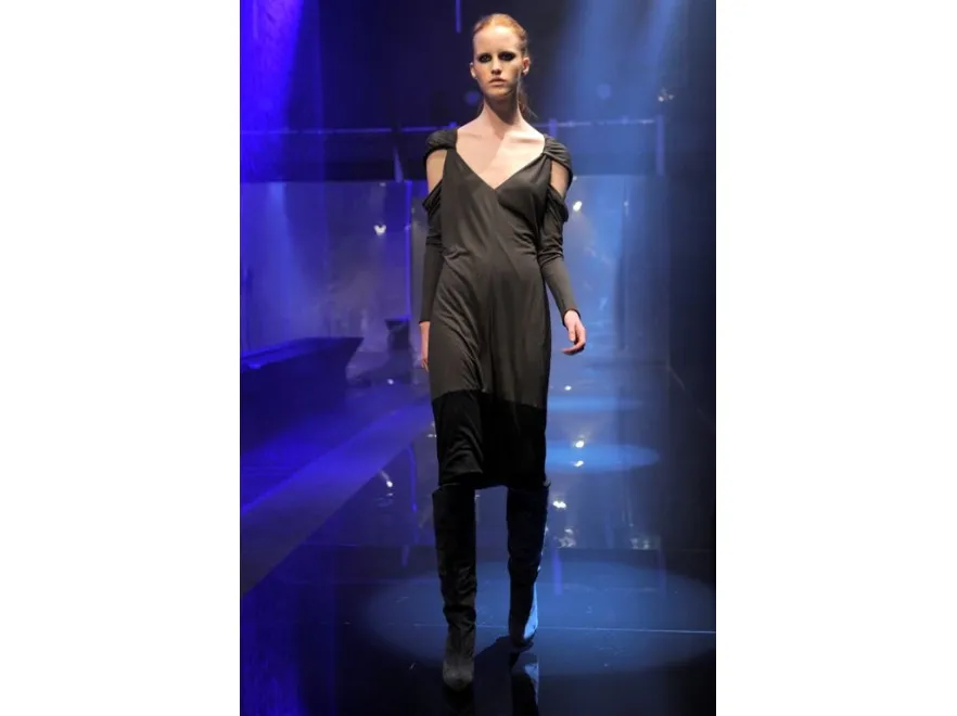 2129616-niedoslowna-moda-pokaz-jesiennej.jpg