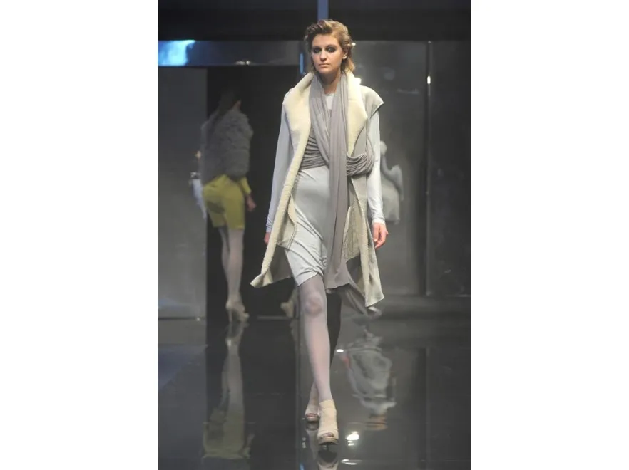 2129256-niedoslowna-moda-pokaz-jesiennej.jpg