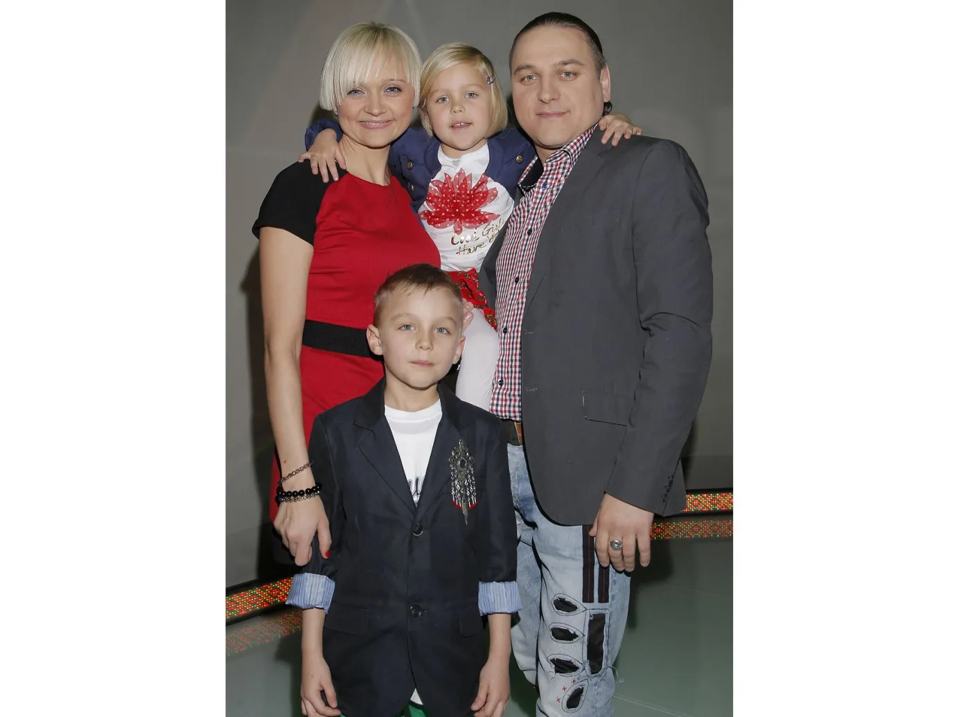 2129772-lukasz-i-edyta-golcowie-z-dziecmi.jpg