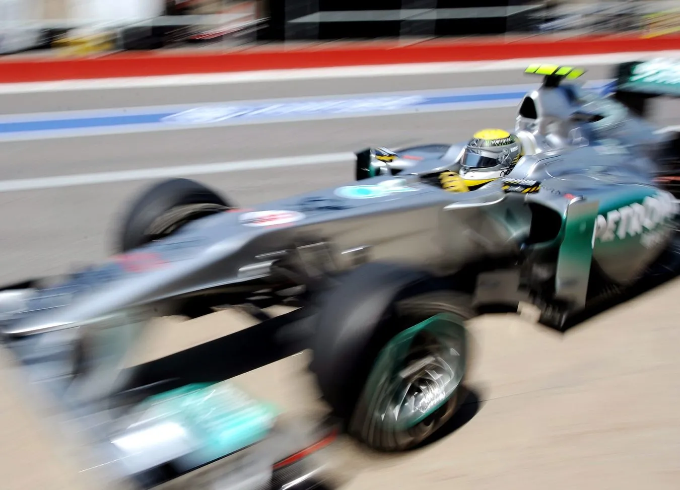 Rosberg najszybszy na pierwszym treningu
