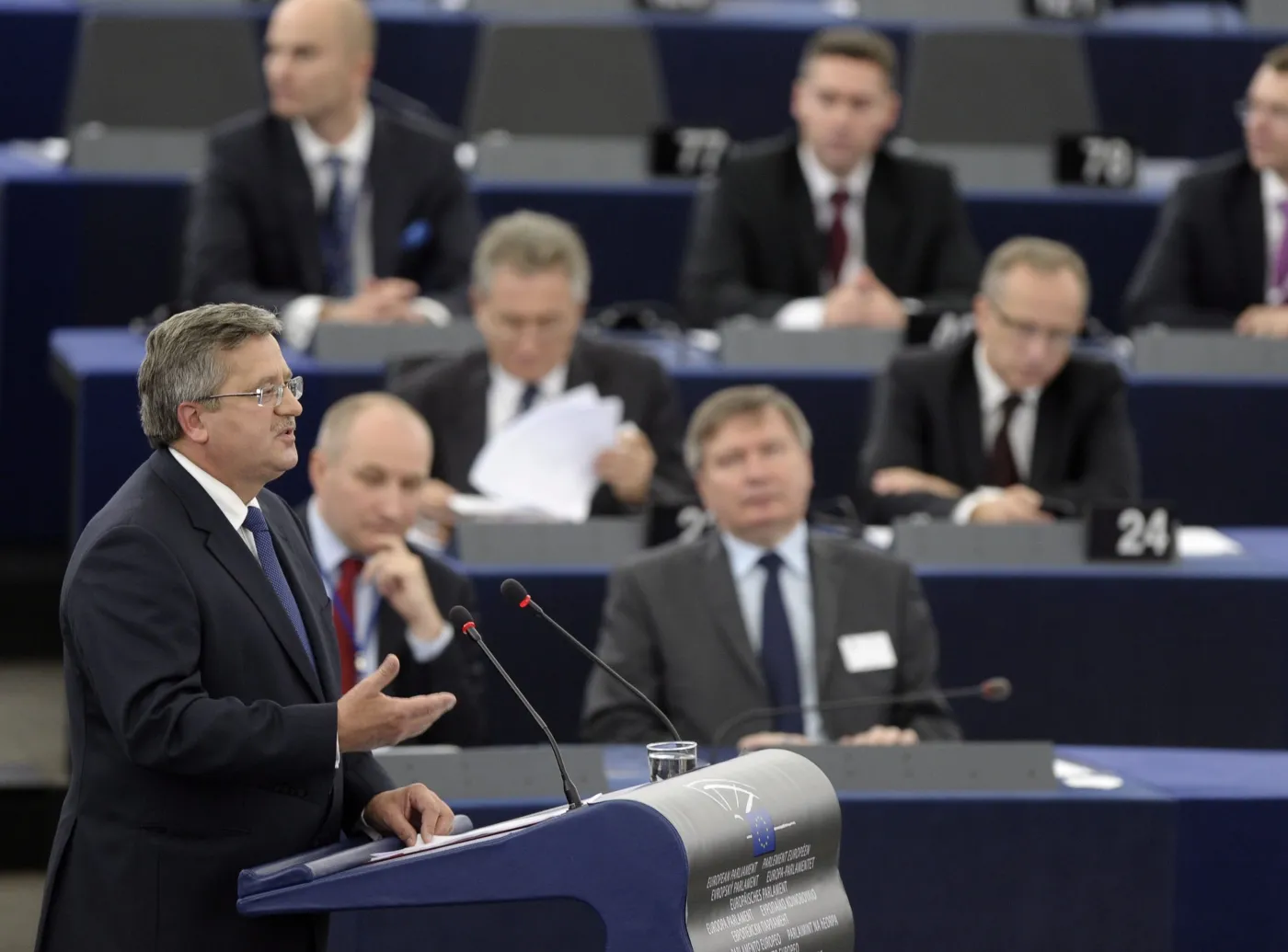 2484640-bronislaw-komorowski-przemawia.jpg