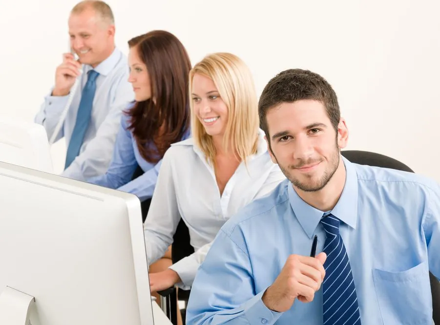 2499133-shutterstock-84680554-analityk-it.jpg