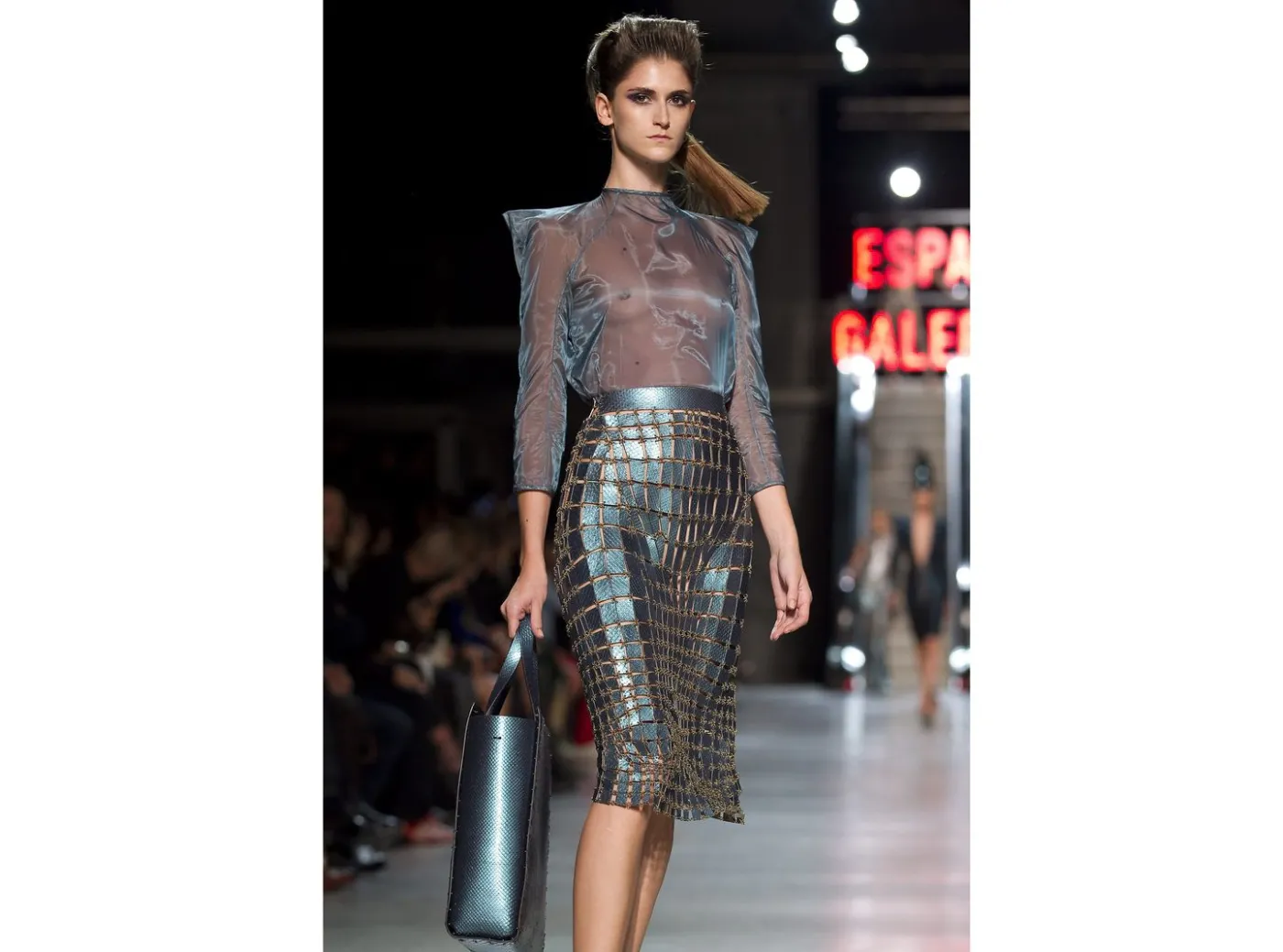 2568902-kolekcja-manish-arora-dla-paco.jpg