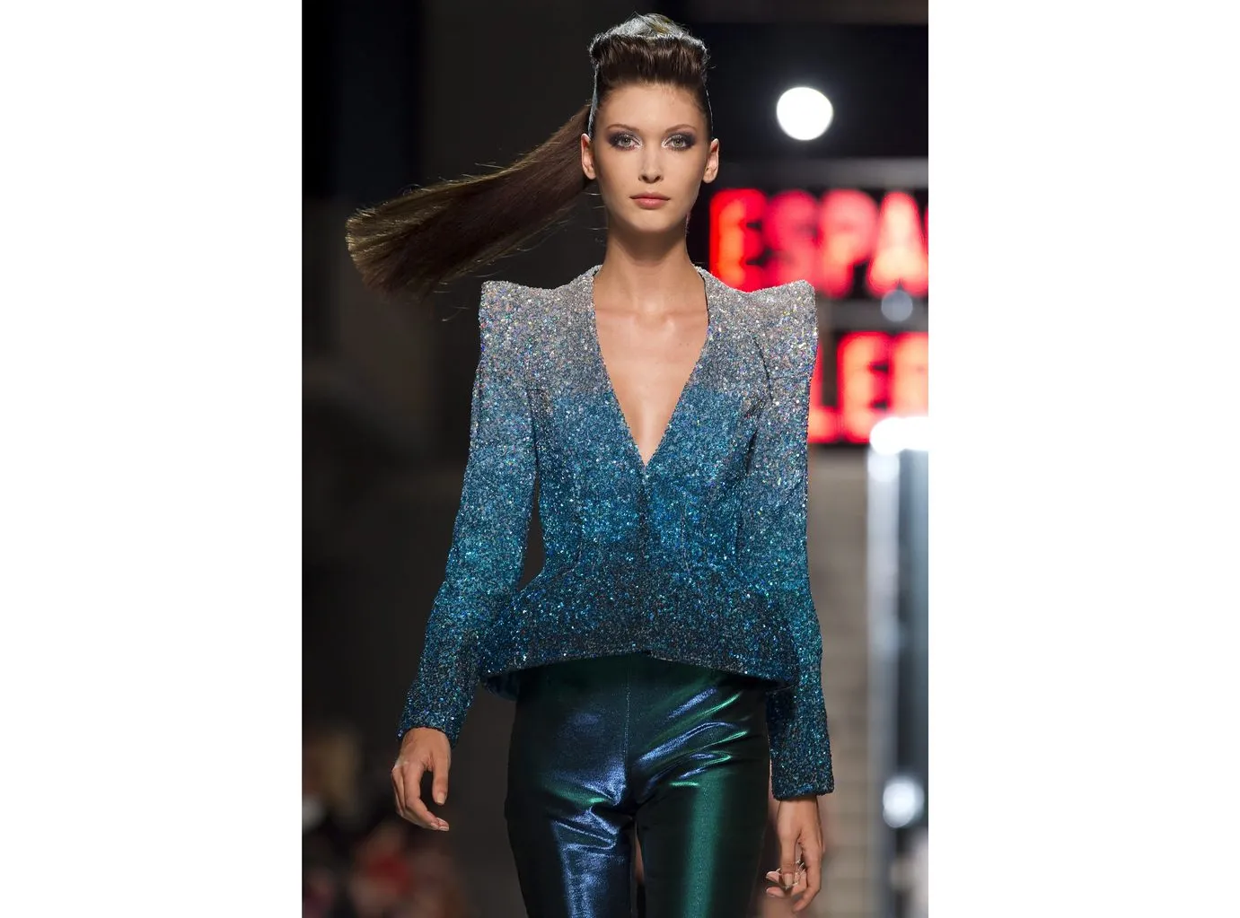2569010-kolekcja-manish-arora-dla-paco.jpg