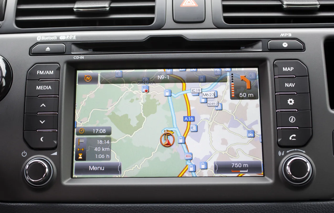 2415583-kia-rio-2011-interiors-25-1477.jpg