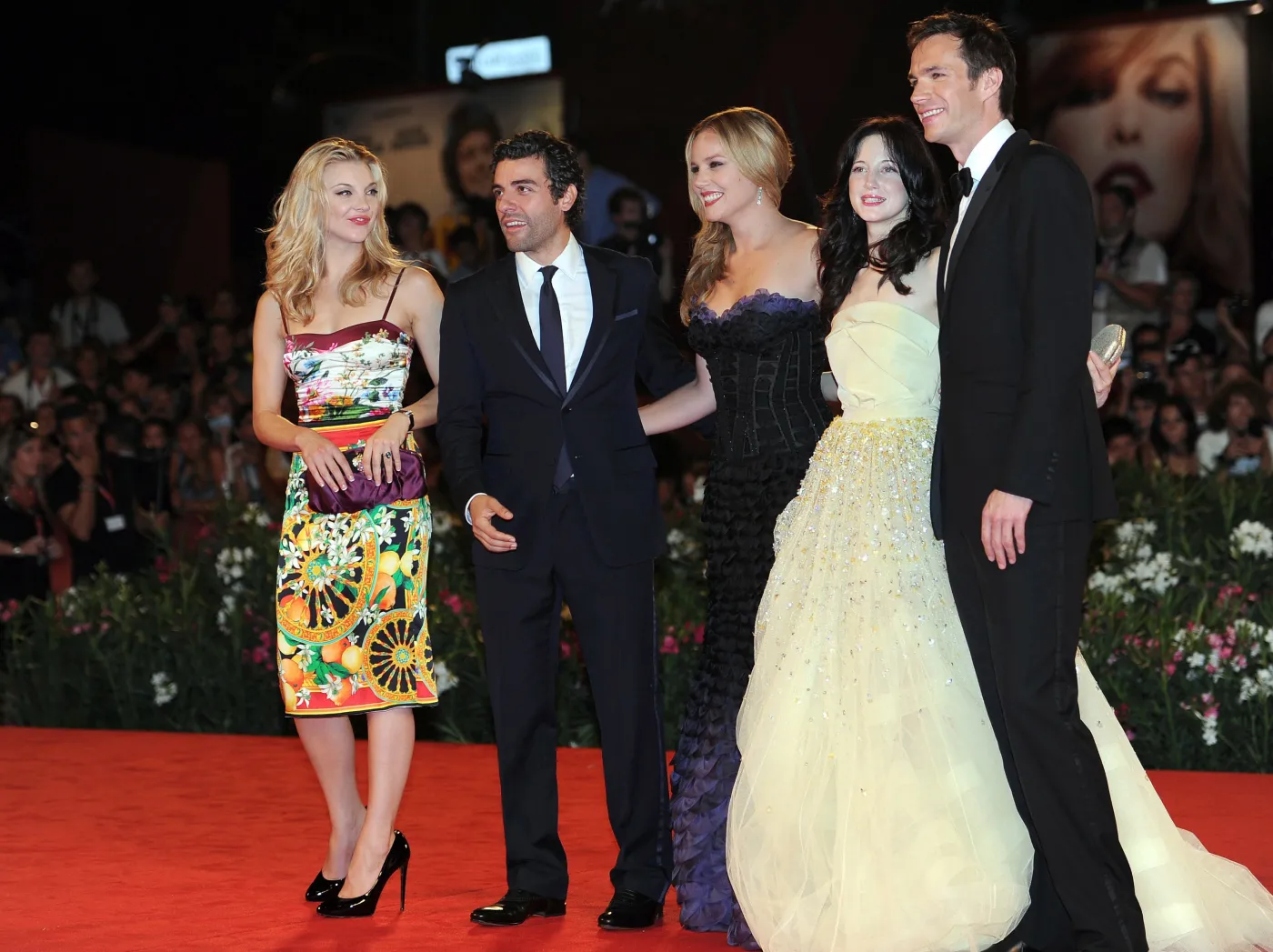 2442165-gwiazdy-we-james-d-arcy-andrea.jpg