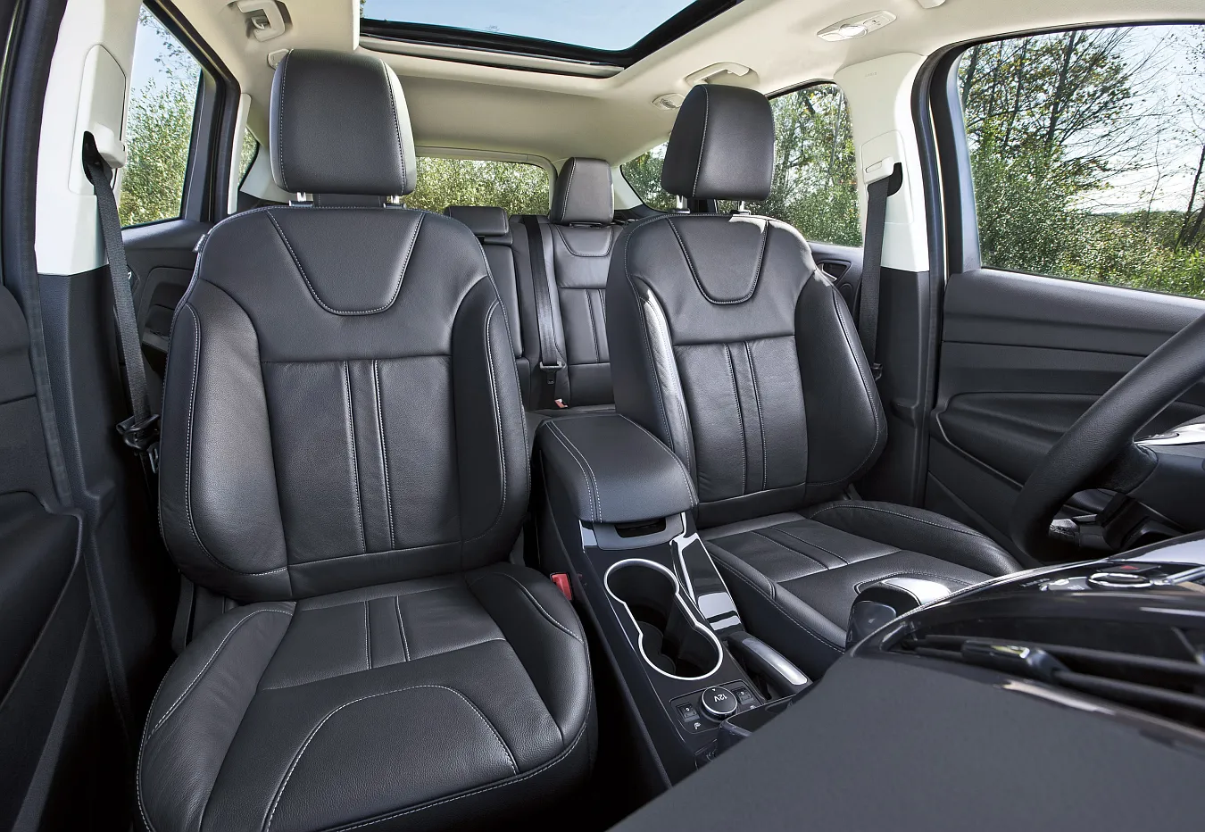 2755705-ford-escape-nowy-ford-kuga-2012-6.jpg