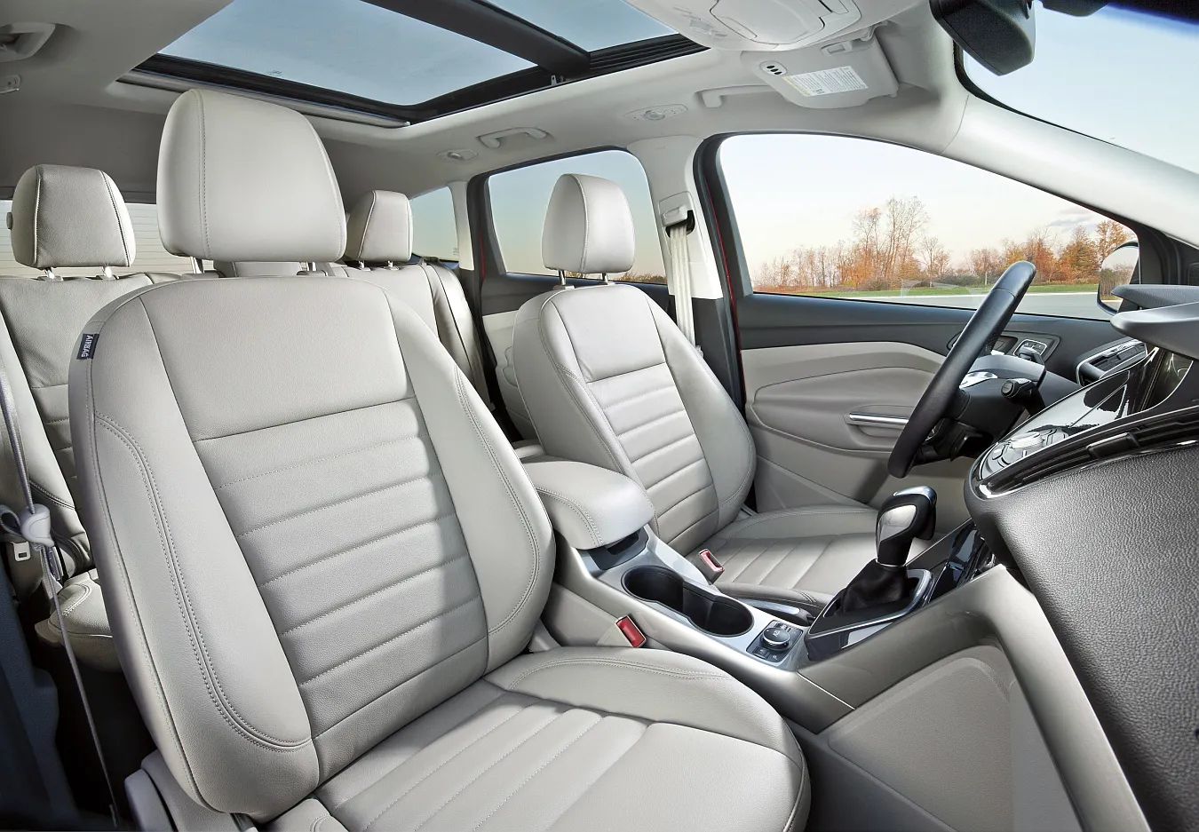 2755812-ford-escape-nowy-ford-kuga-2012-8.jpg