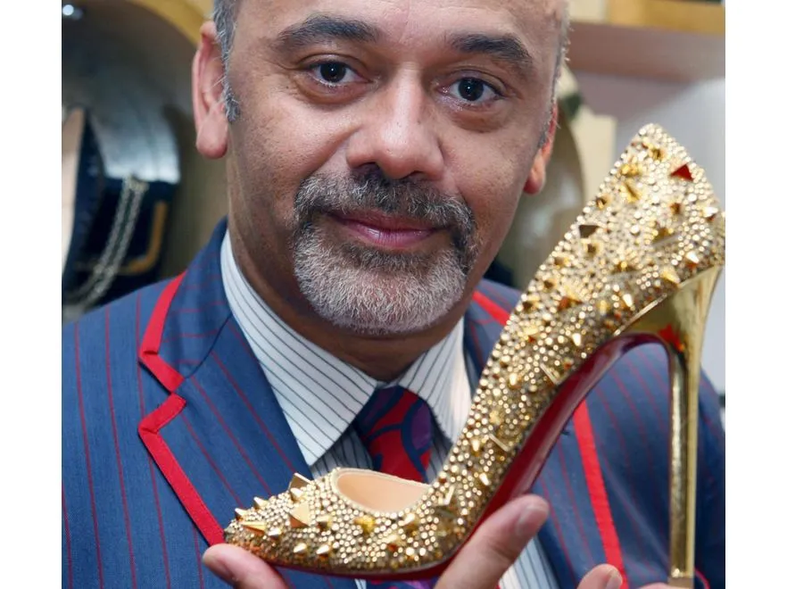 Erotyczny taniec w szpilkach Louboutina