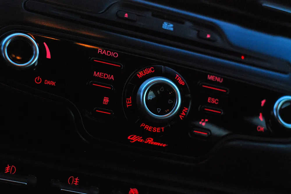 2860124-alfa-romeo-giulietta-dna-q2-12.jpg