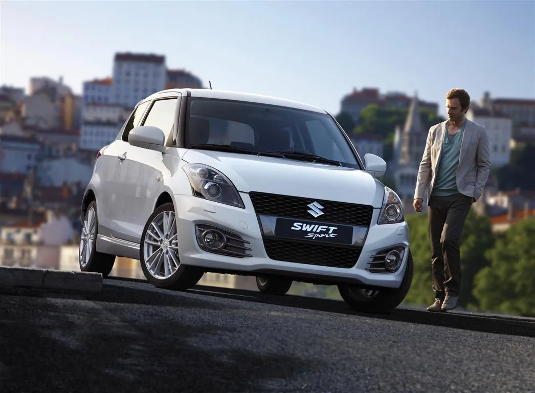 2927577-04-new-swift-sport-people-medium.jpg
