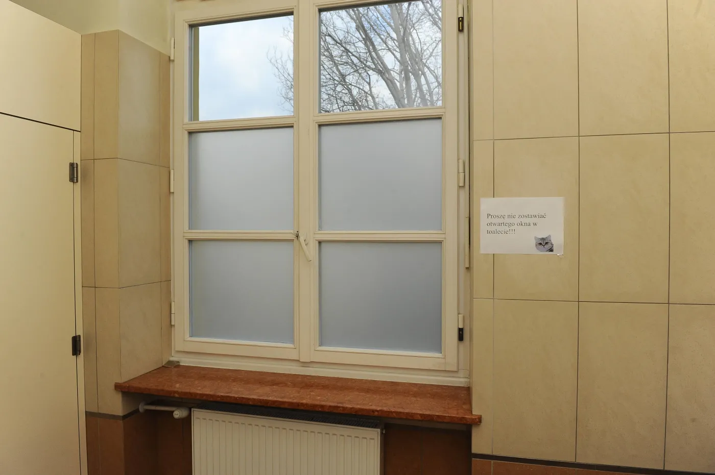   Komunikat w toalecie w kancelarii premiera