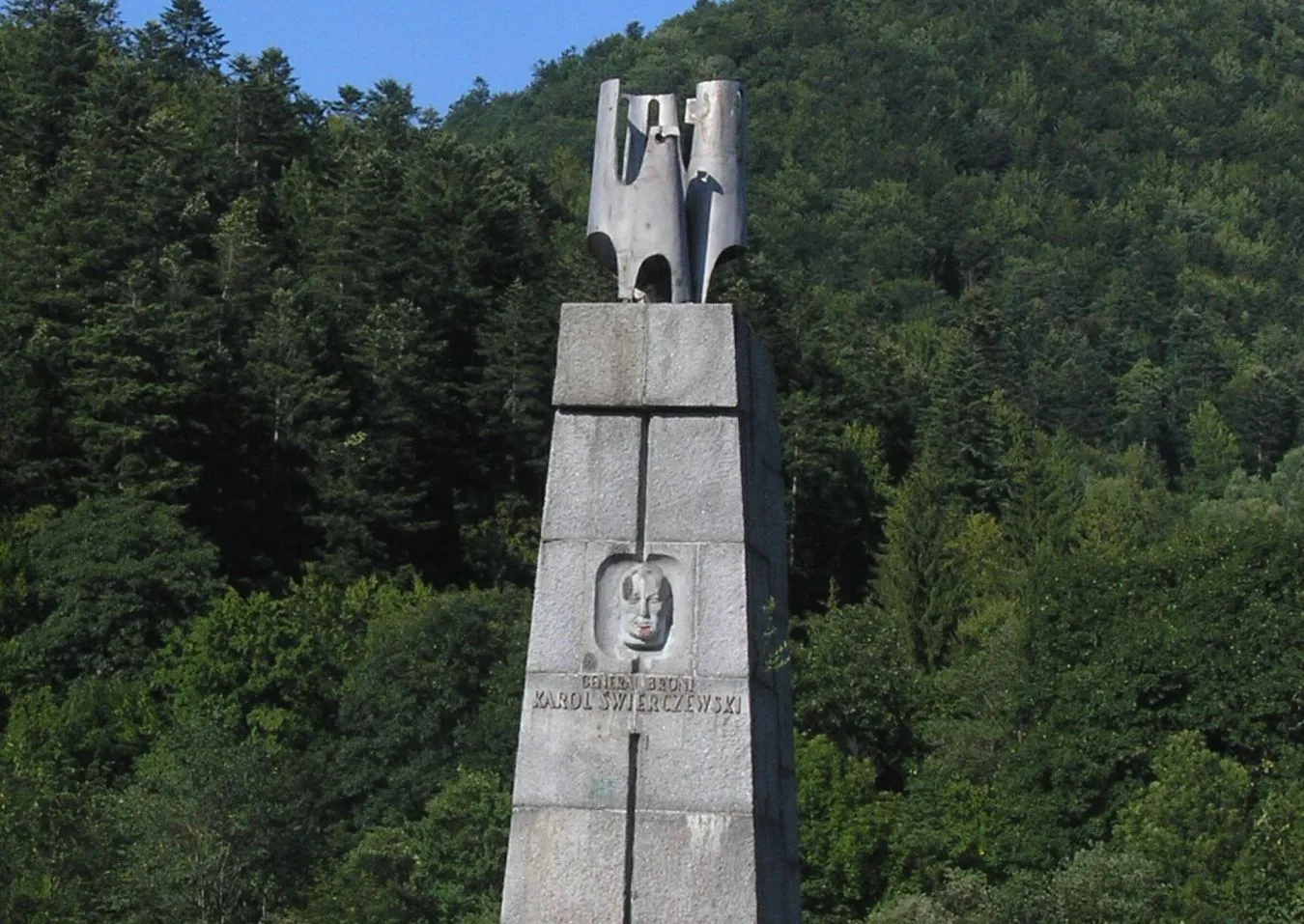 Pomnik gen. Karola Świerczewskiego