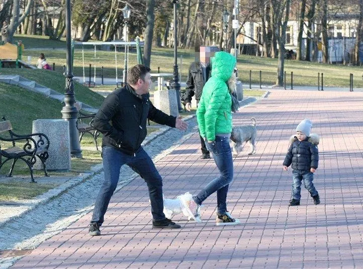  Dariusz Michalczewski z synem i żoną