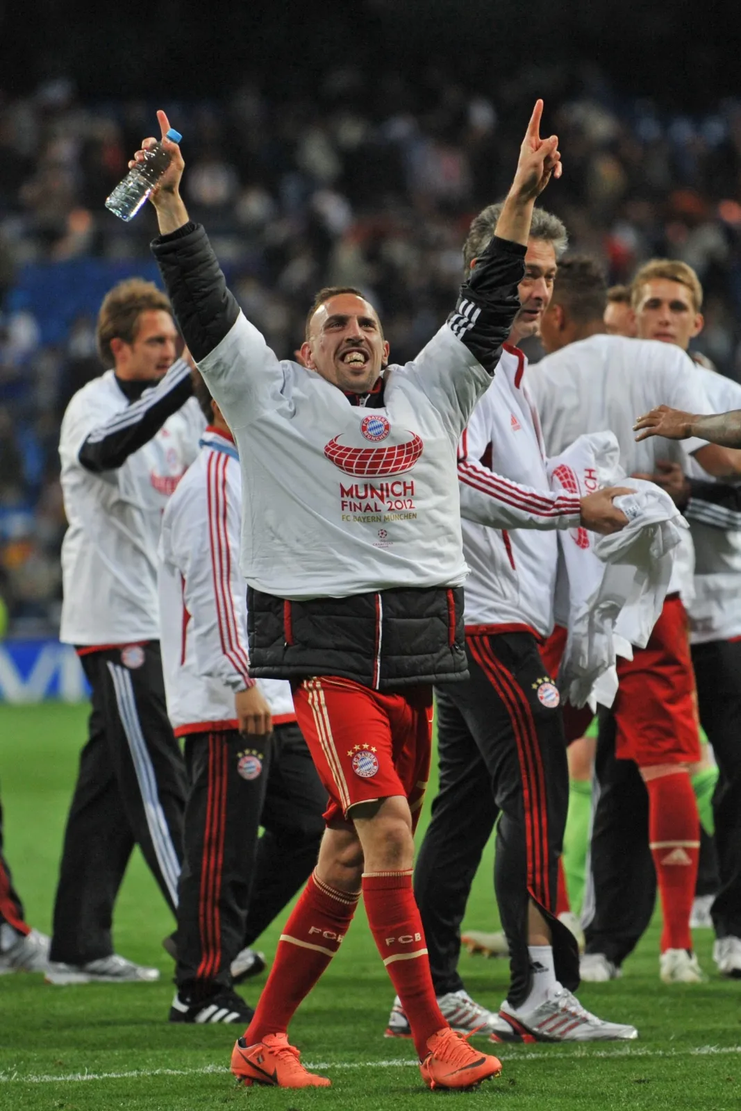 3418411-radosc-pilkarza-bayernu-monachium.jpg