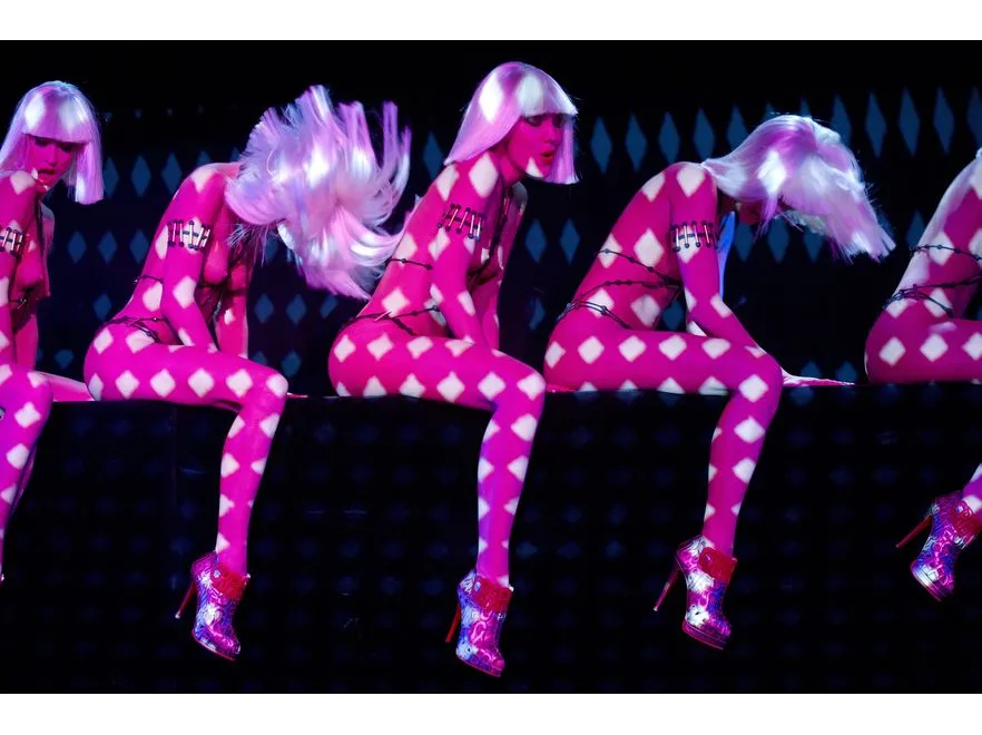 3172254-crhristian-louboutin-wspolpracuje.jpg