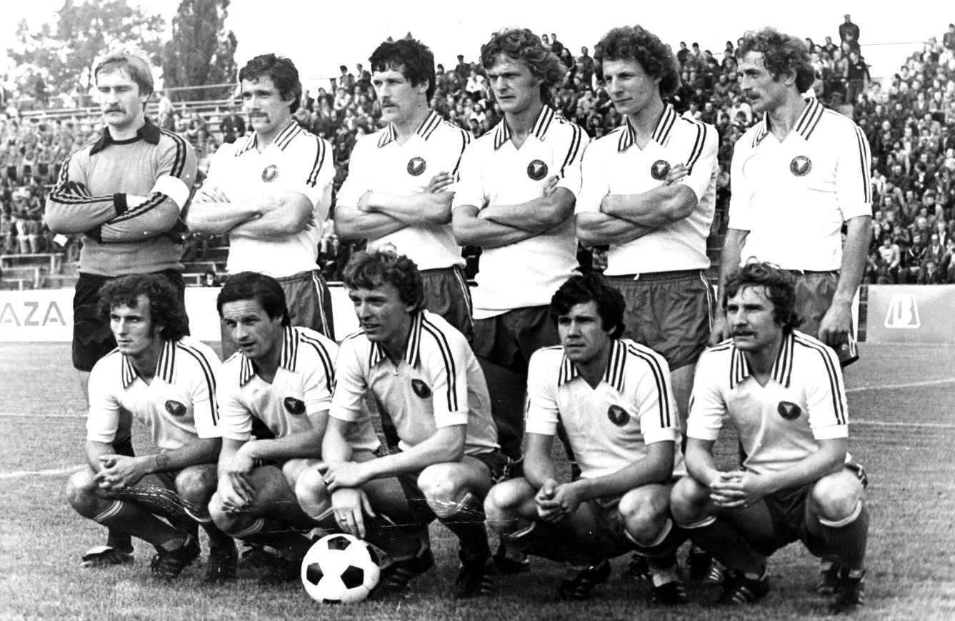 3189619-wlodzimierz-smolarek-w-druzynie.jpg