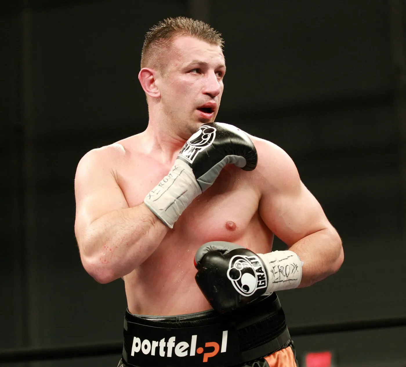 Dwanaście rund Adamka. Polak pokonał groźnego Amerykanina
