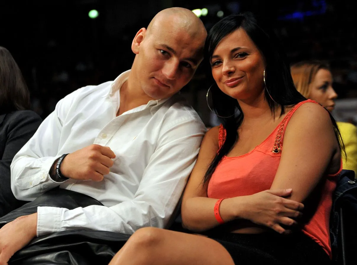 Dziewczyna Artura Szpilki na castingu do "Must be the music"