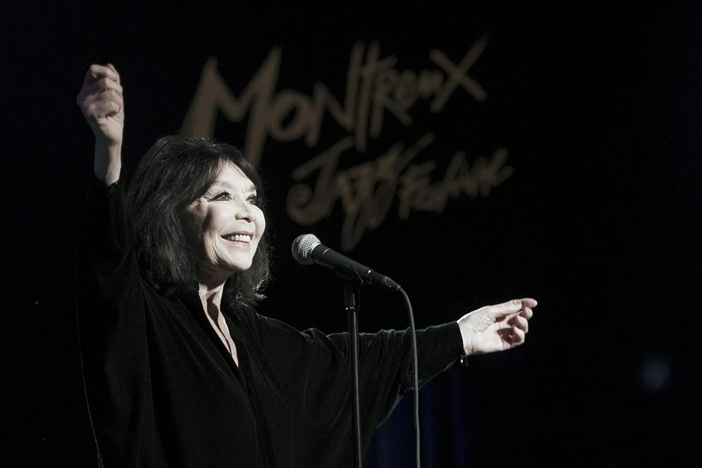 3749917-juliette-greco-na-46th-montreux.jpg