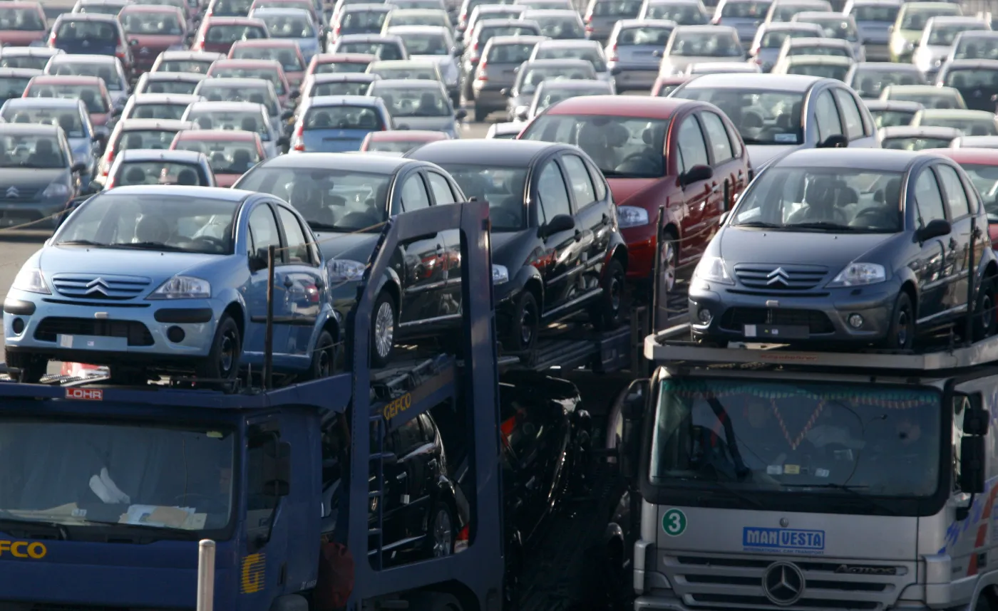 Nadciąga fala zwolnień w europejskich fabrykach samochodów