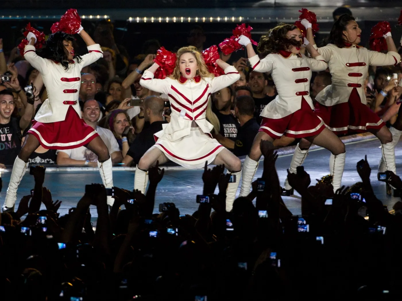3595705-madonna-w-trasie-koncertowej-the.jpg