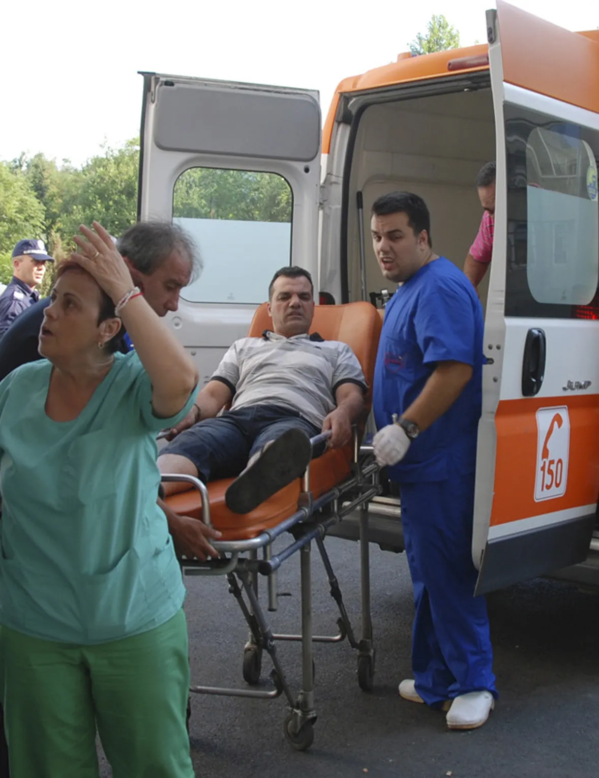 3790229-izraelscy-turysci-opatrywani-po.jpg