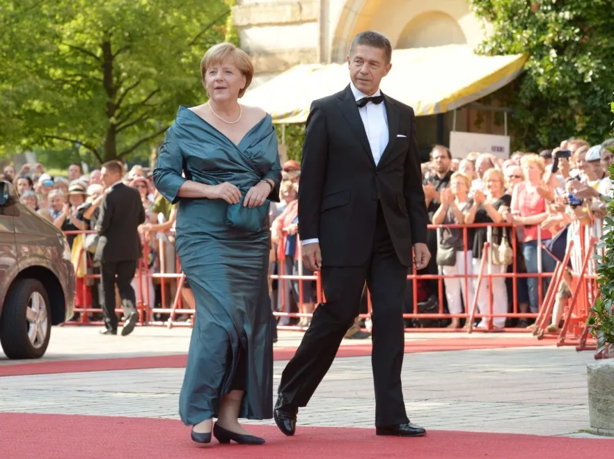 3825532-angela-merkel-i-joachim-sauer-na.jpg