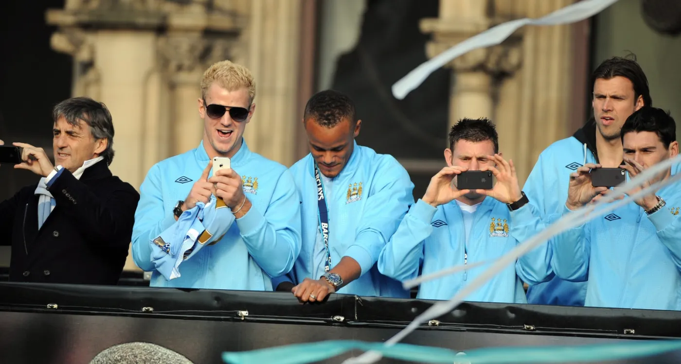 3496850-pilkarze-manchesteru-city-fetuja.jpg