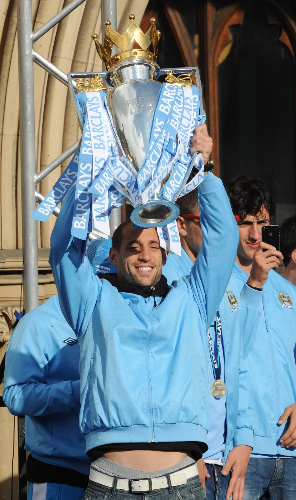 3496937-pilkarze-manchesteru-city-fetuja.jpg
