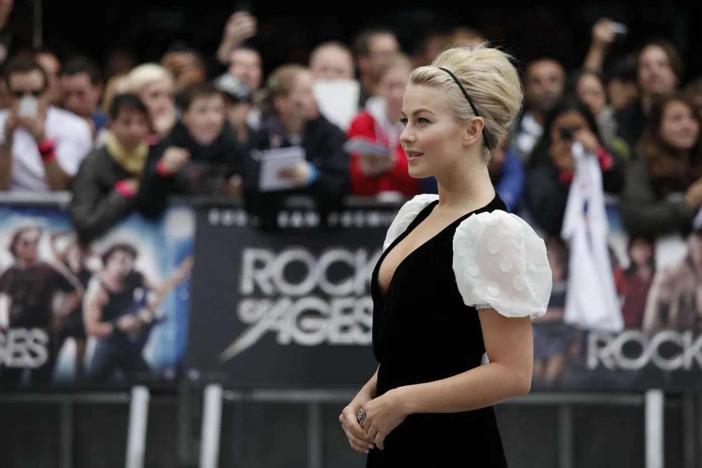 3632589-julianne-hough-na-premierze-rock.jpg