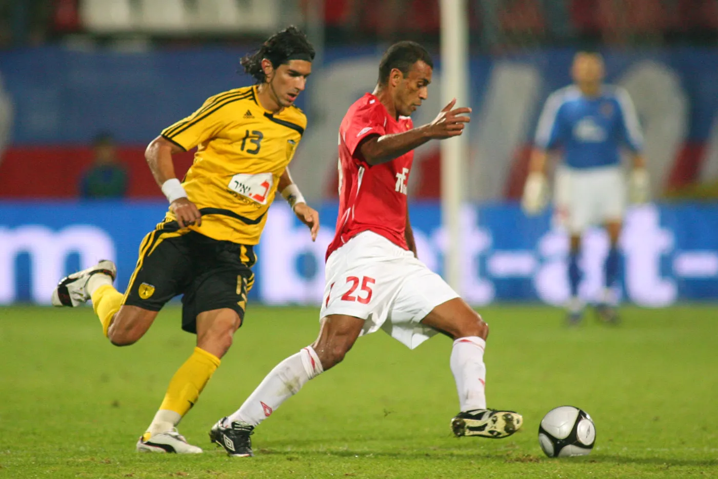 Sebastian Abreu w meczu Beitar Jerozolima-Wisła Kraków