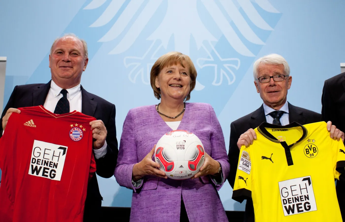Kanclerz Niemiec Angela Merkel na spotkaniu z władzami niemieckiej piłki nożnej
